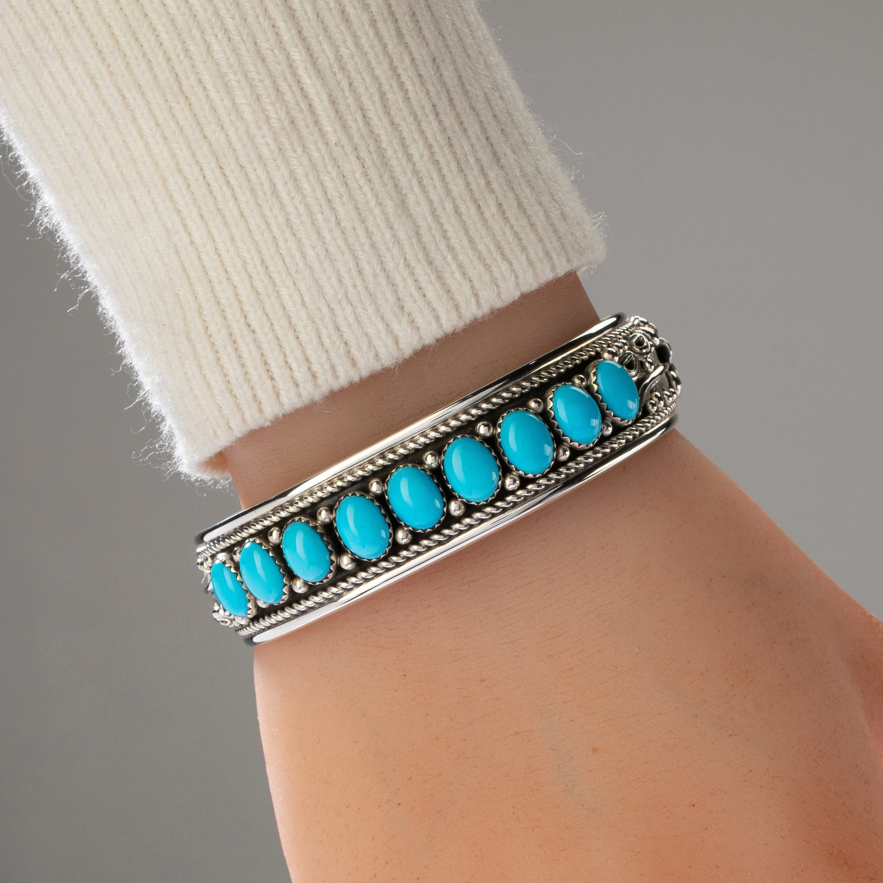 Evelyne & Edwards James Sleeping Beauty Turquoise Navajo USA Native American Made 925 Sterling Silver Cuff