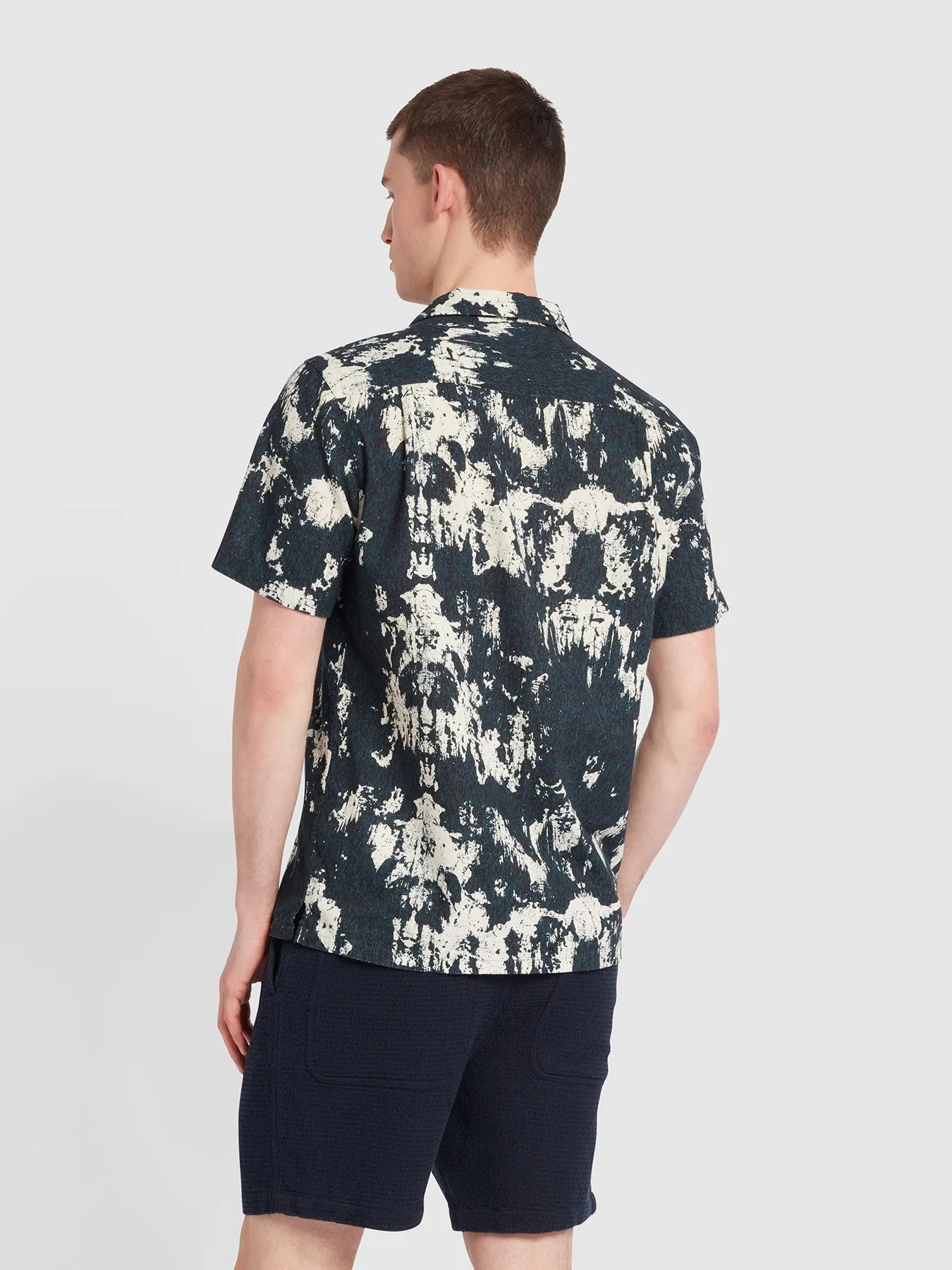 Gabrielle Digital Print Short Sleeve Shirt In True Navy