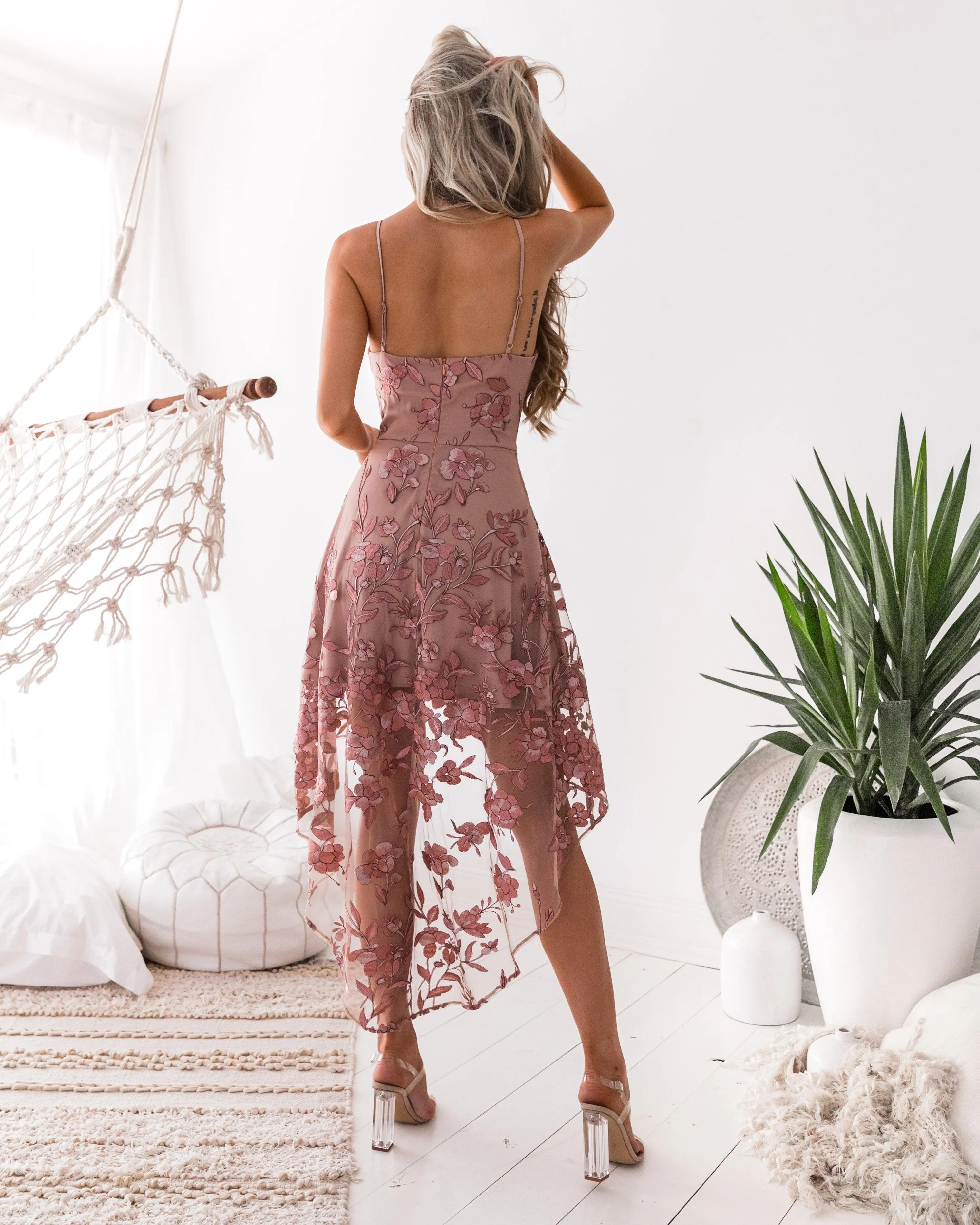 Saskia High Low Dress - Embroidery Rose