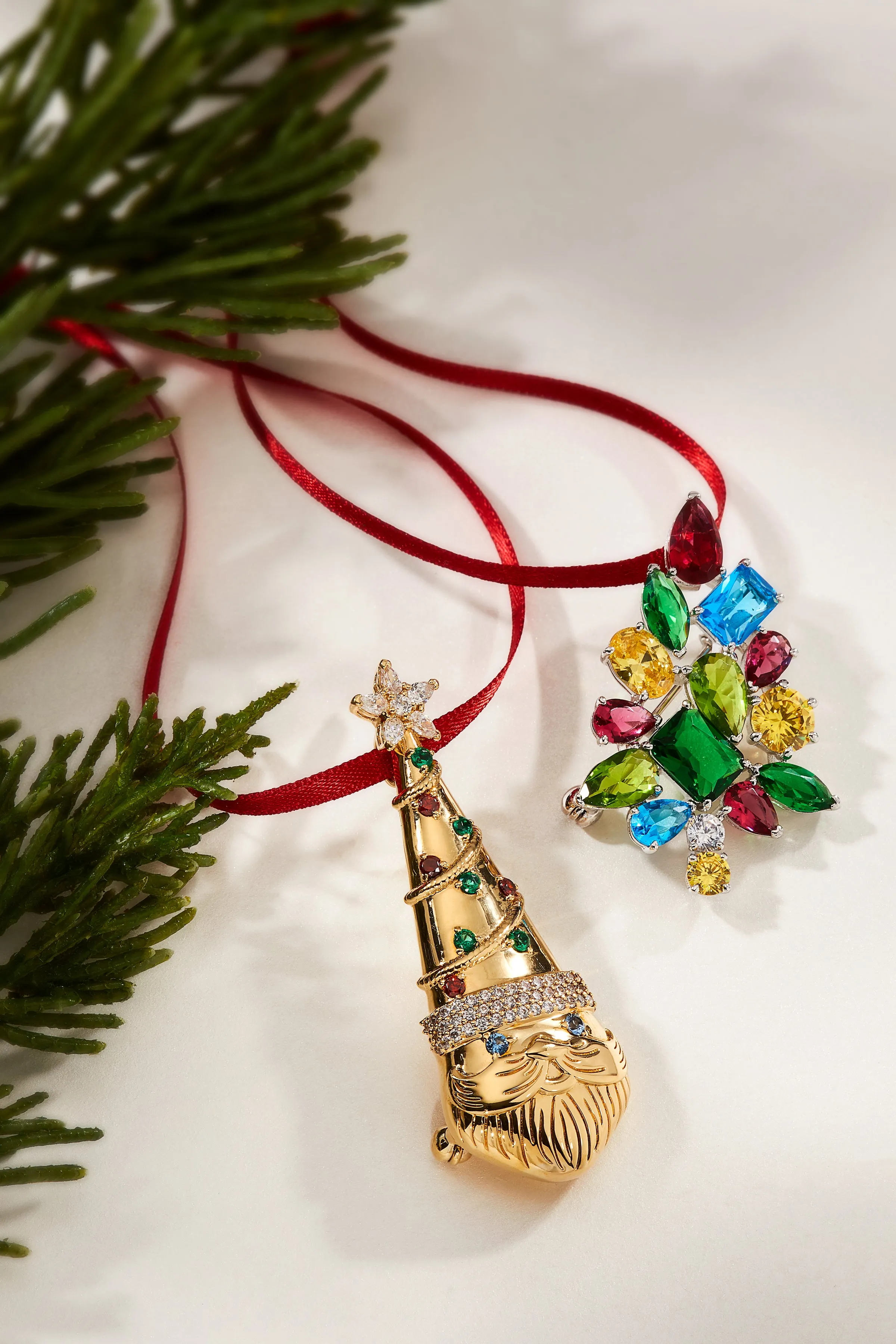 YULETIDE TREE PIN